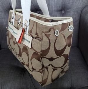 🎀Coach Daisy Signature Tote